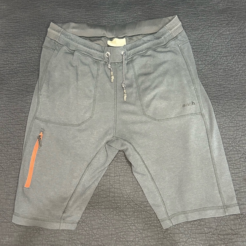 Bench Short